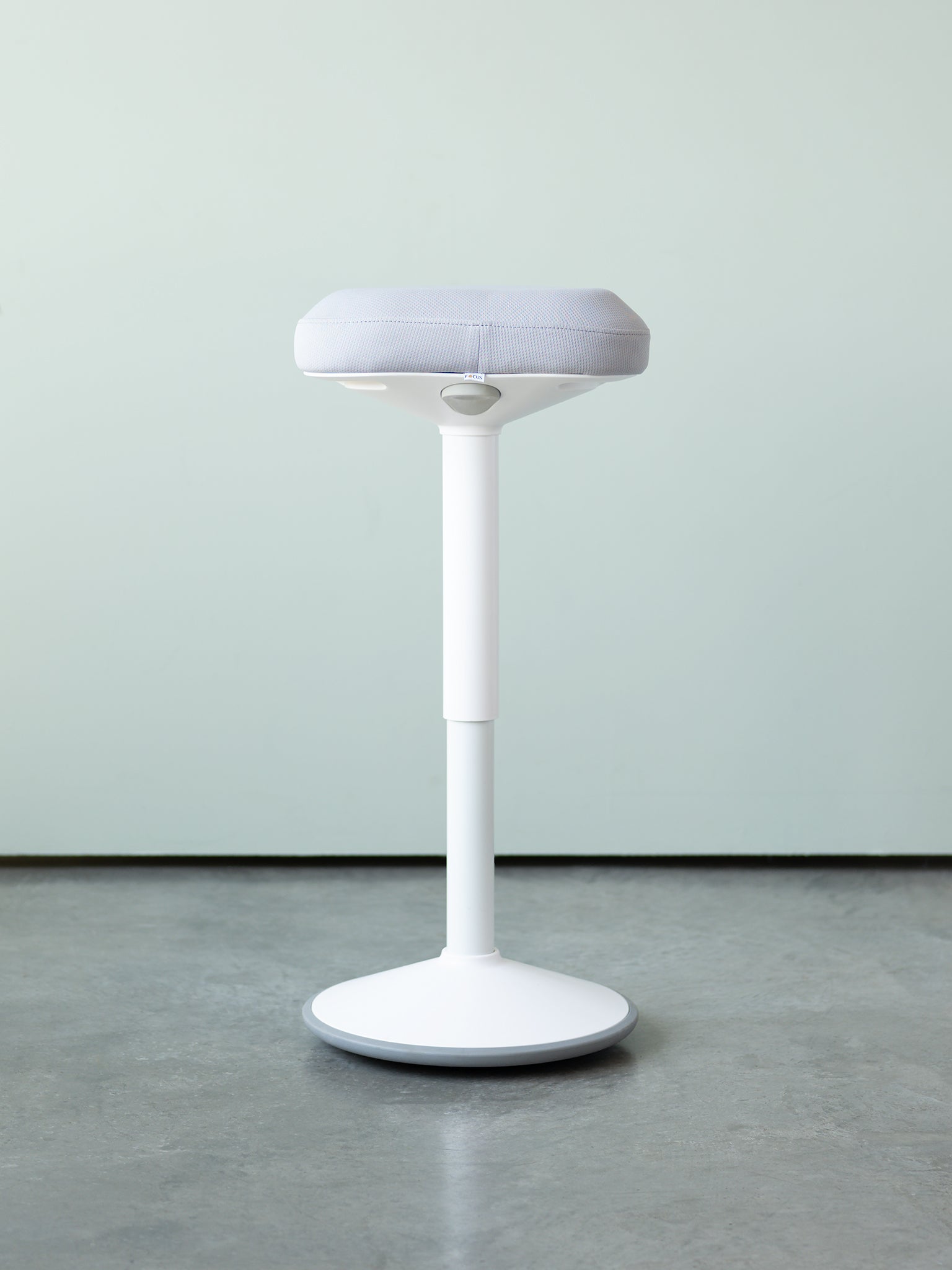 Fully discount luna stool